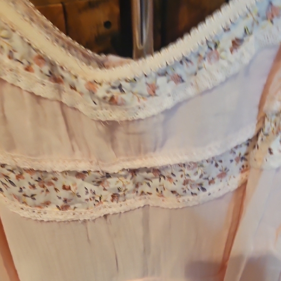 274 POL Soft Blush Lace-Trim Button Cami - Picture 9 of 12